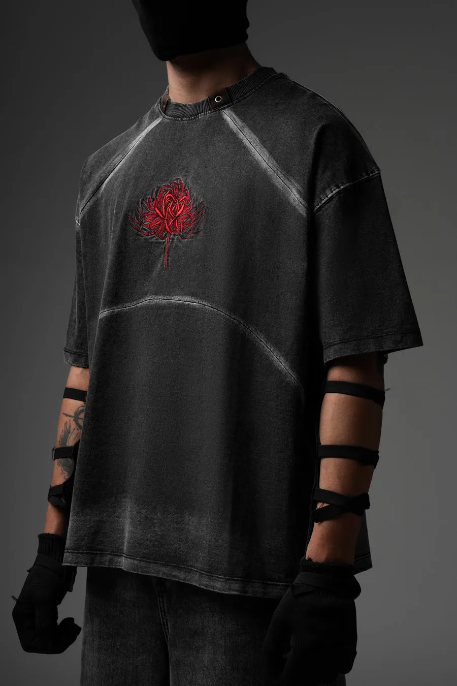 1 "TOKYO GHOUL" T-shirt