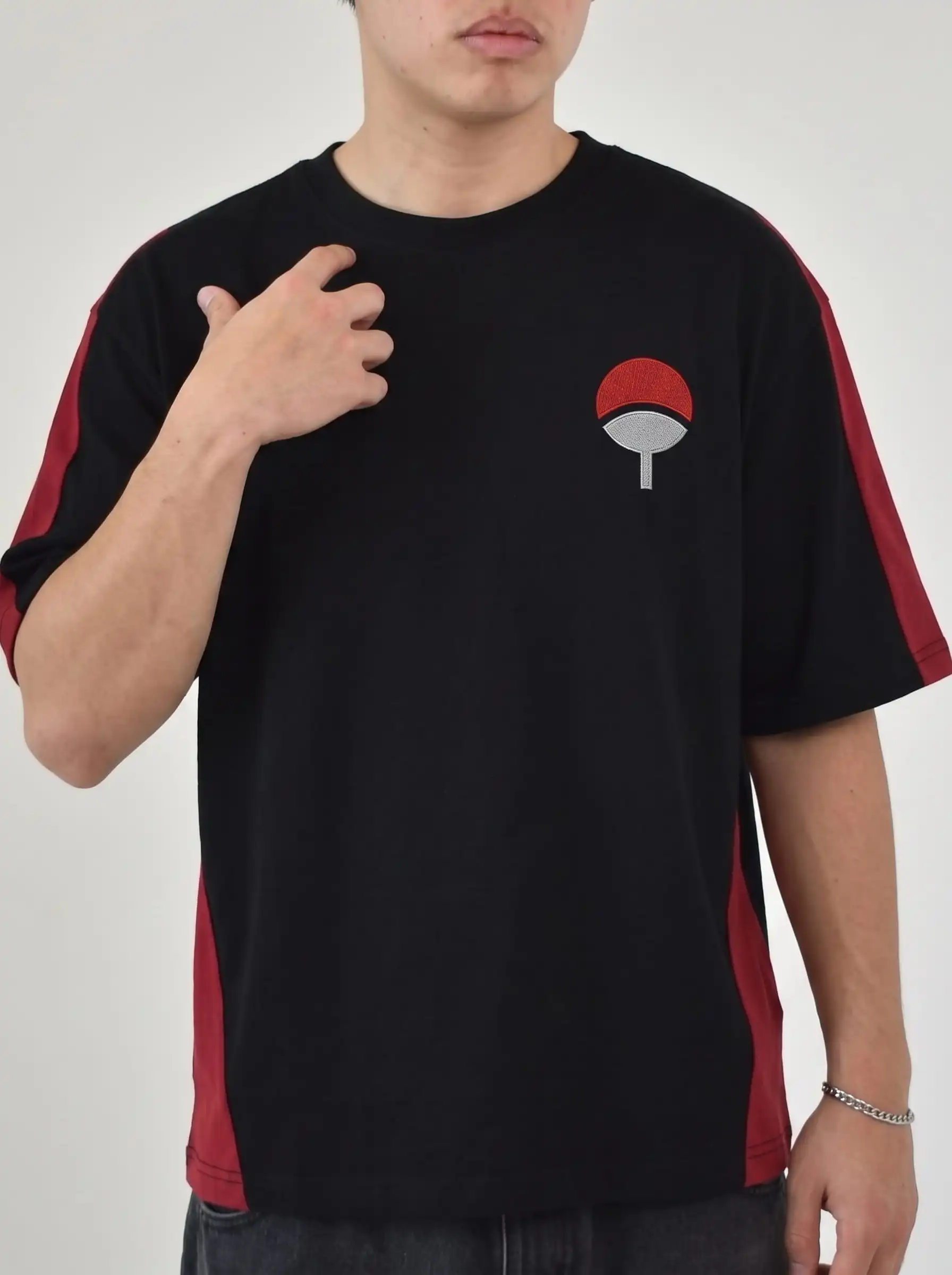 11 "UCHIHA" T-shirt