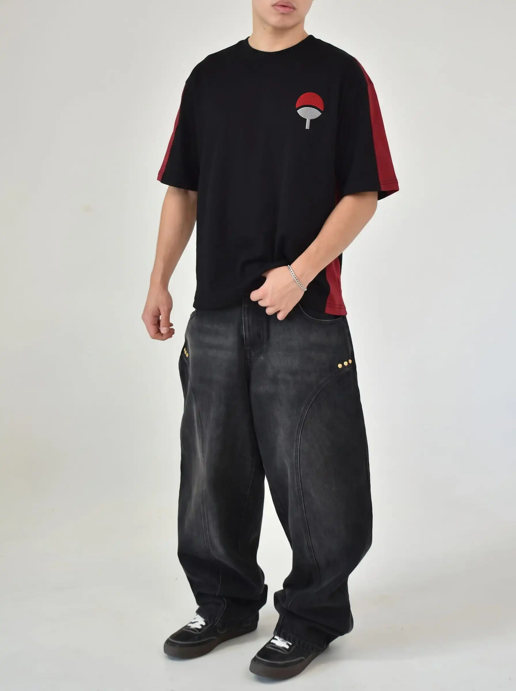 12 "UCHIHA" T-shirt