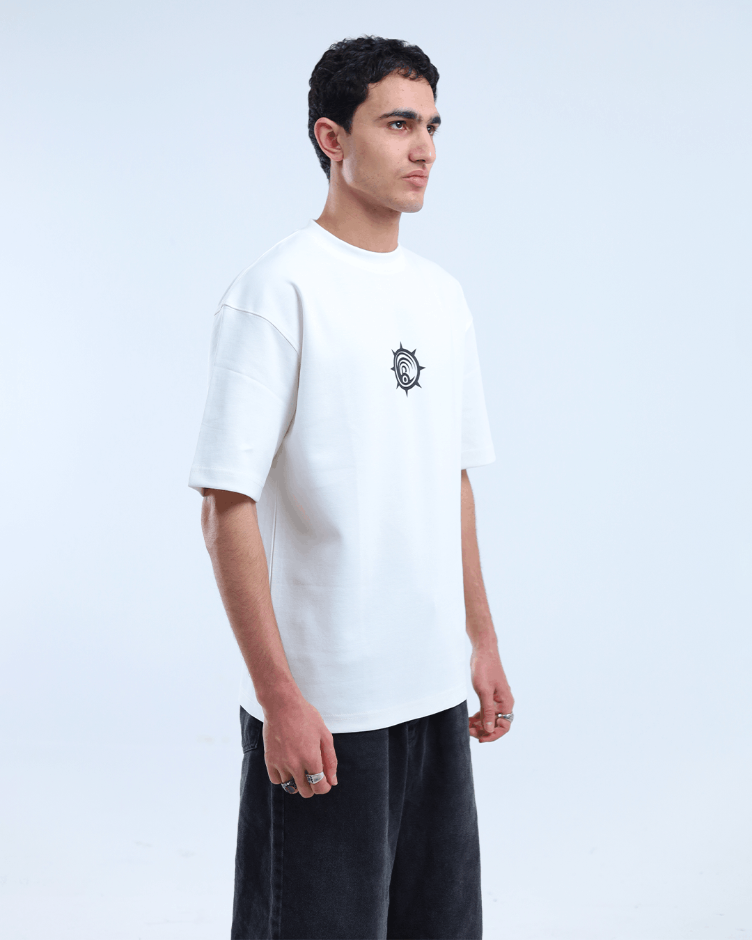 3 (43) Rudo T-shirt: Gachiakuta